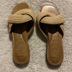 Eric Javits Beige Woven Sandals. Side 6.5